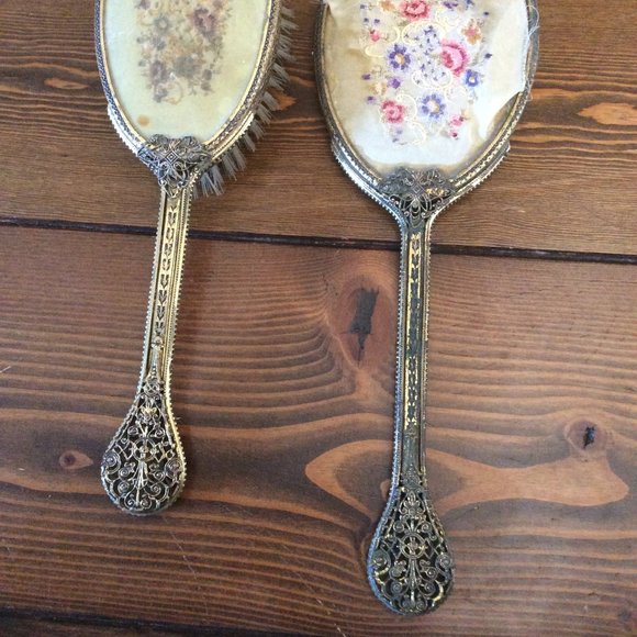 Vintage (Victorian/Edwardian) Vanity Set - Picture 4 of 6